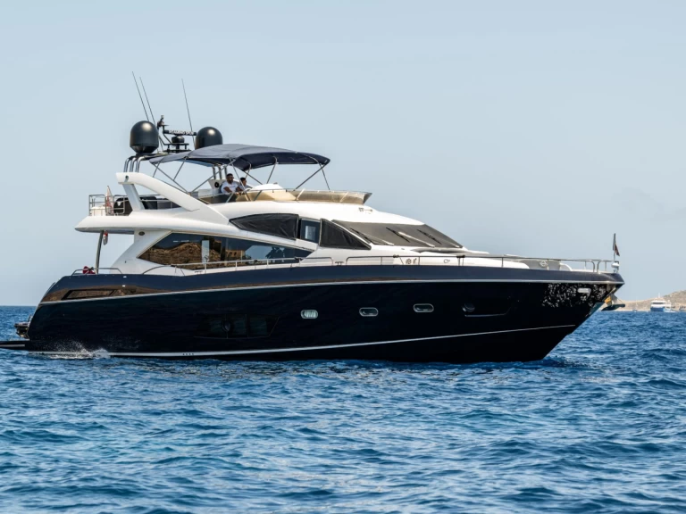 YachtCharter in St. Julian's - Sunseeker Manhattan 73 auf SamBoat