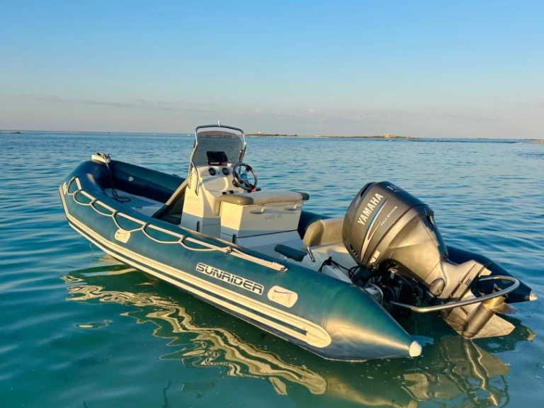 YachtCharter in Sainte-Marine - Bombard Sunrider 650 Bleu auf SamBoat