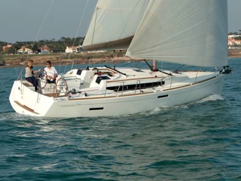 Jeanneau Sun Odyssey 379 mieten Toulon