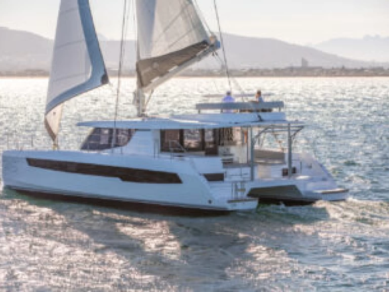 YachtCharter in Toulon - Leopard Catamarans / Robertson & Caine Leopard 45 auf SamBoat