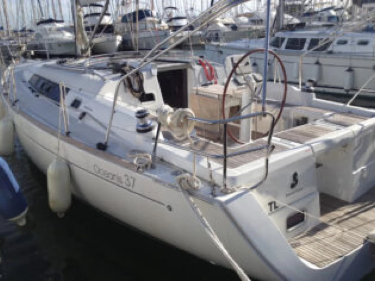 Segelboot mieten in Toulon - Bénéteau Oceanis 37