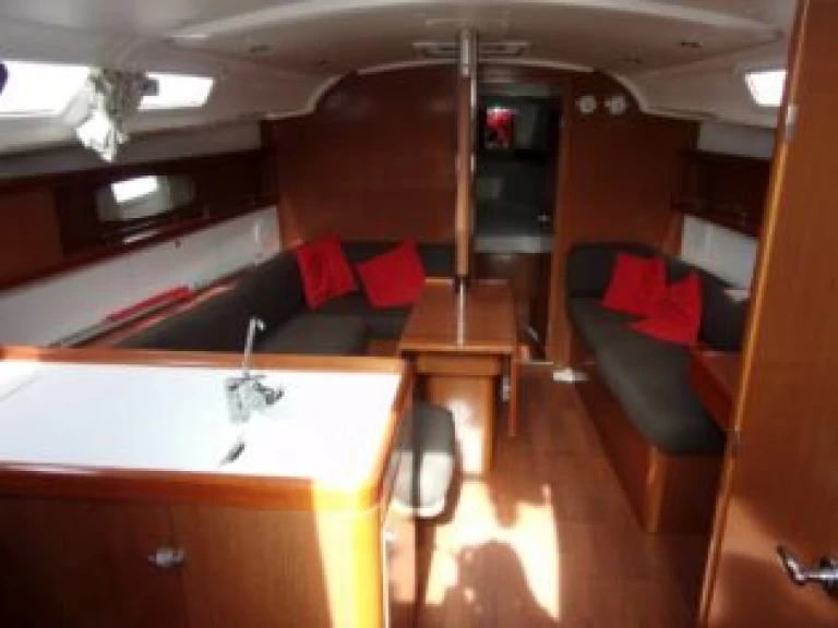 Segelboot mit oder ohne Skipper Bénéteau mieten in Toulon