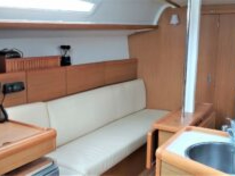 Vermietung Segelboot Jeanneau mit Führerschein