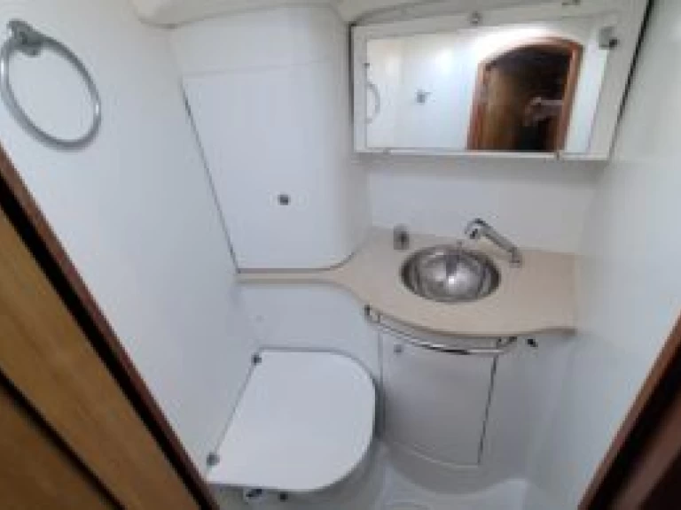 Segelboot mieten in Toulon - Jeanneau Sun Odyssey 49