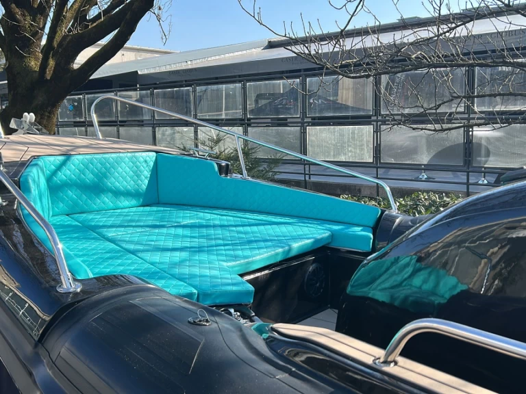 Vermietung Schlauchboot Aqumax mit Führerschein