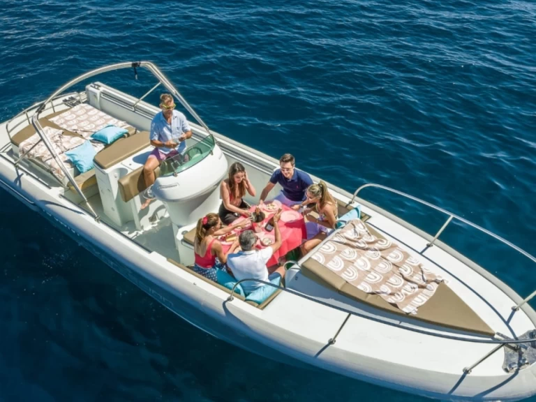 Ein Expression EXPRESSION 29 mieten in Agay