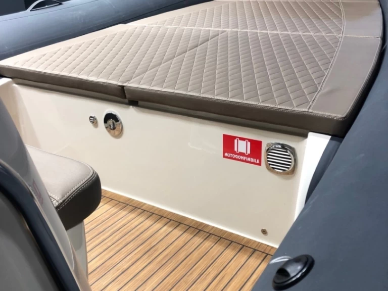 Schlauchboot mieten in Calvi zum besten Preis