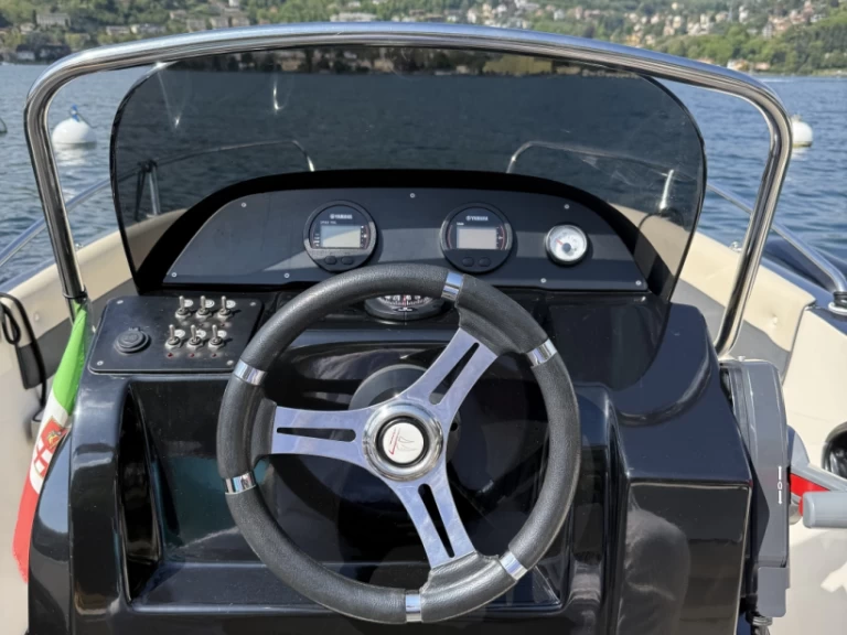 As Marine OPEN 570 mieten Como (City)