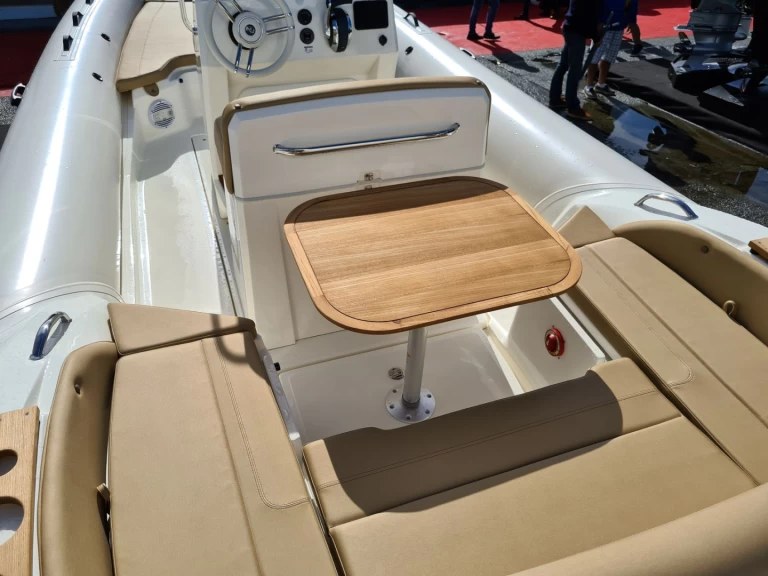 Schlauchboot mieten in Cannes zum besten Preis