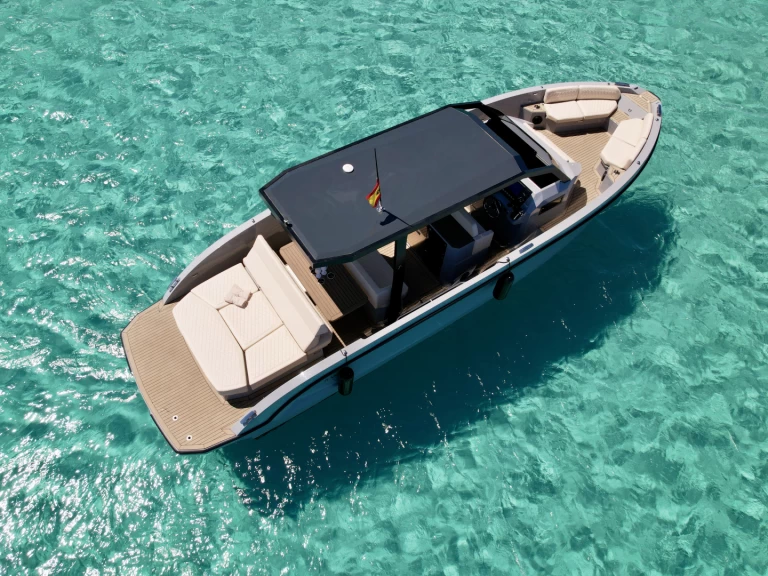 Motorboot mit oder ohne Skipper Rand mieten in Marina Ibiza