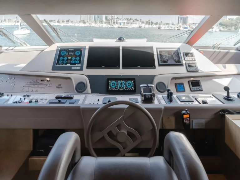 Bootsverleih Ferretti SOL SHINE  Newport Samboat