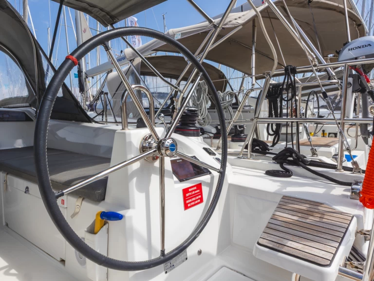 Ein Bénéteau Oceanis 40.1 mieten in Lefkáda