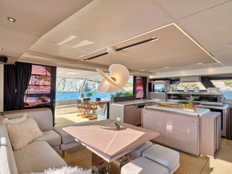 Vermietung Yacht Fountaine Pajot mit Führerschein