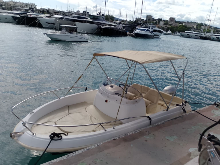 Jeanneau Cap Camarat 555 mieten Antibes