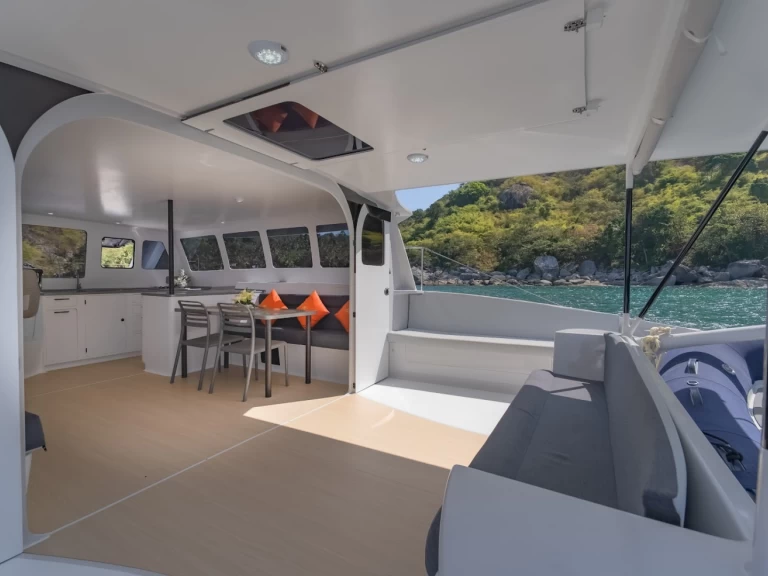 YachtCharter in Phuket - Stealth 420 F1 Power Catamaran auf SamBoat