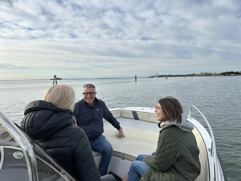 Motorboot mit oder ohne Skipper Brube mieten in Lido