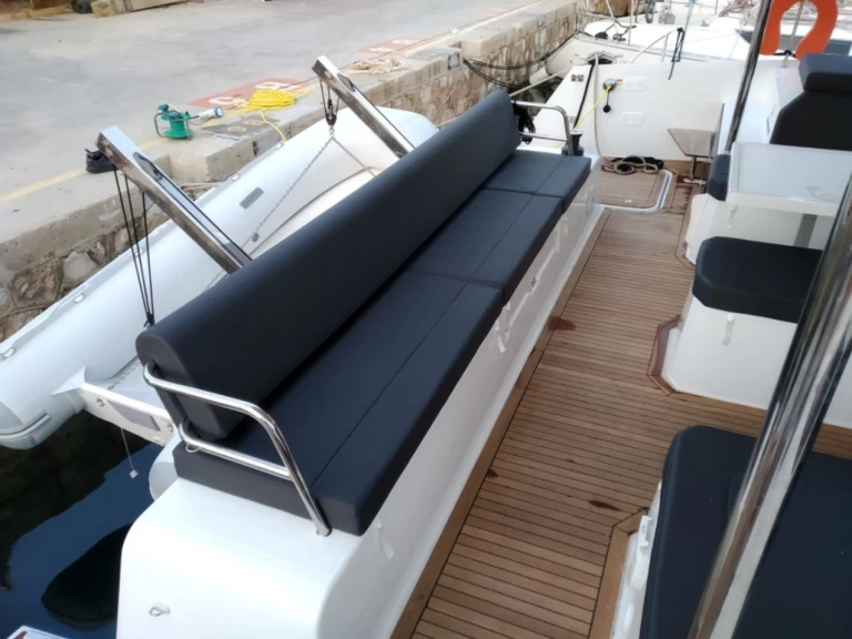 Ein Fountaine Pajot Astrea 42 mieten in Kallithea