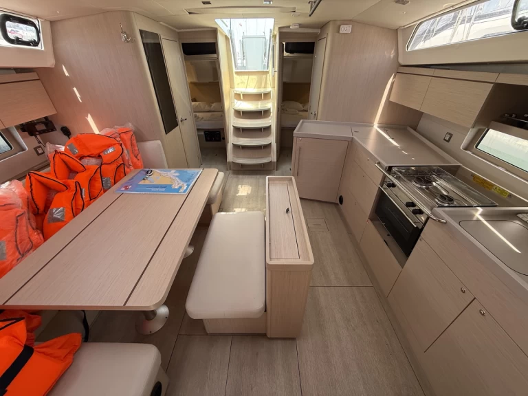 YachtCharter in Sukošan - Bénéteau Oceanis 46.1 auf SamBoat