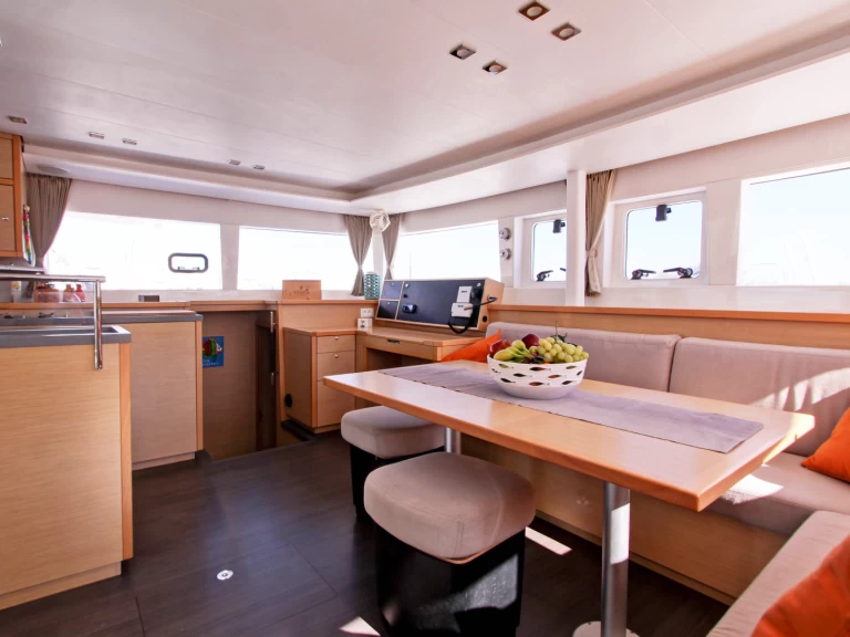 Katamaran mit oder ohne Skipper Lagoon mieten in Nettuno