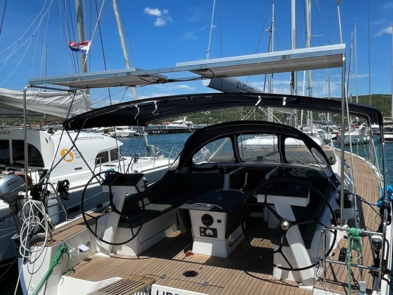 D&D Yacht D&D Kufner 54.2 mieten Punat