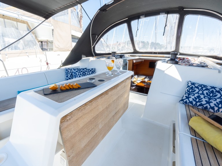 Segelboot mit oder ohne Skipper Dufour mieten in Pula