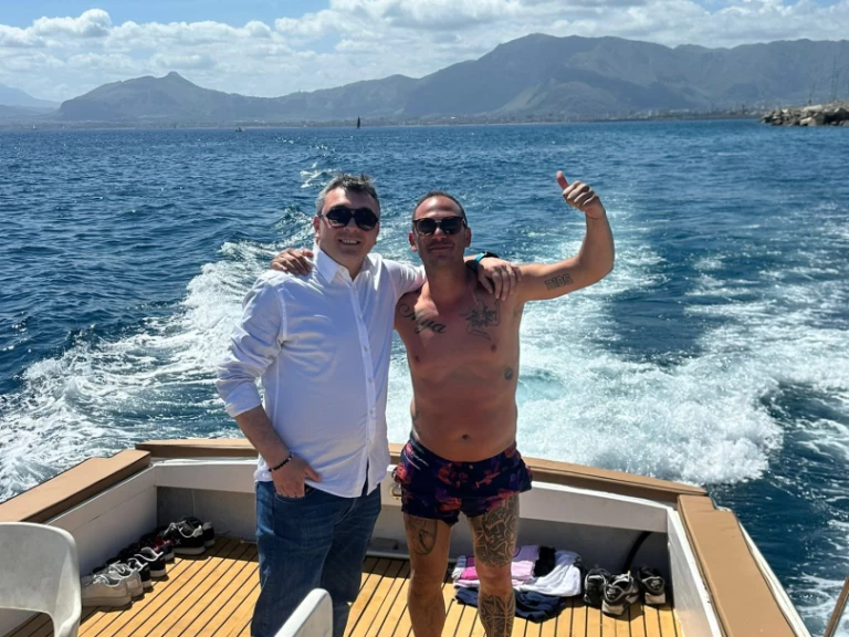 Motorboot mieten in Palermo zum besten Preis