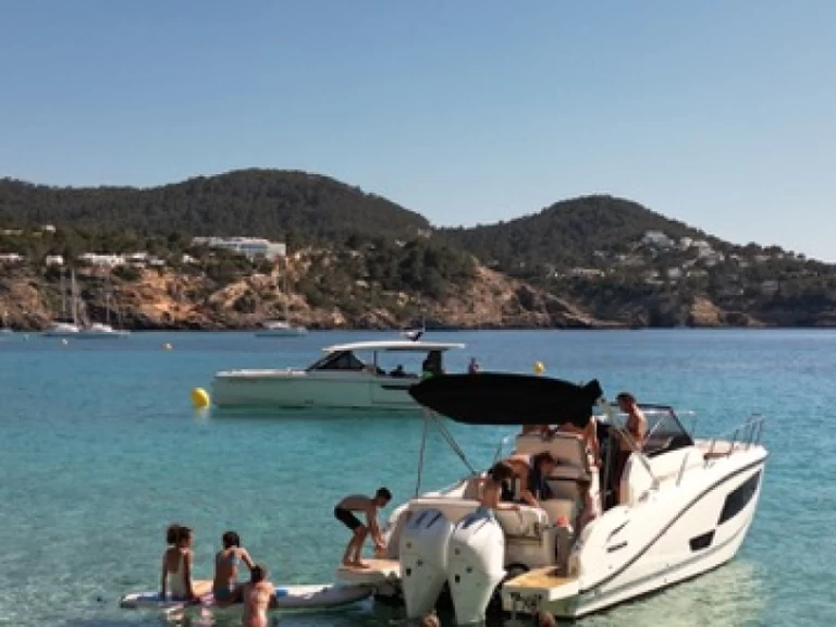 YachtCharter in Sant Antoni de Portmany - Quicksilver Activ 875 Sundeck auf SamBoat