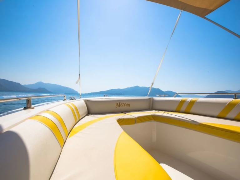 Yacht mieten in Mandelieu-la-Napoule zum besten Preis