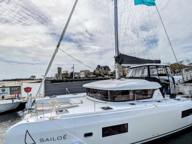 Bootsverleih Lagoon Lagoon 42 Mahé Samboat