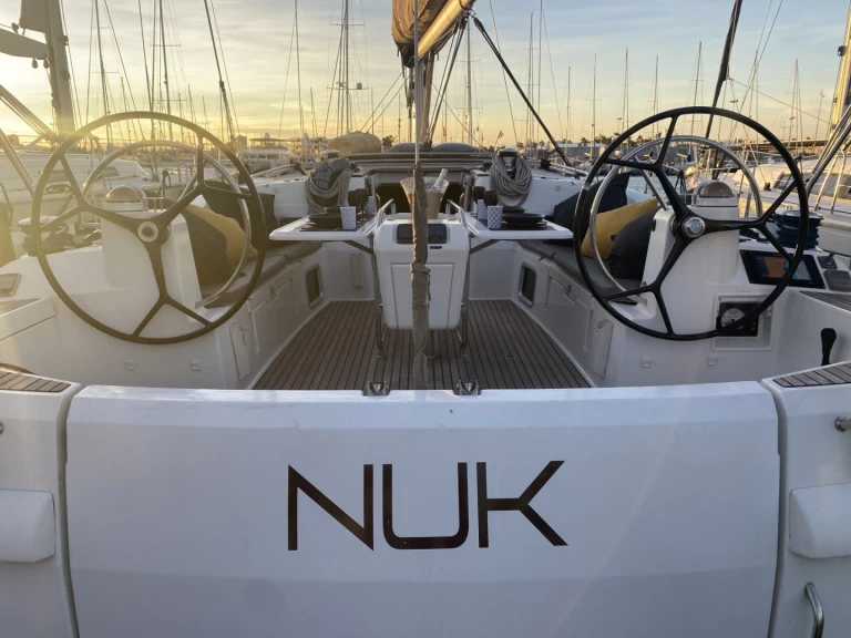 Ein Jeanneau Sun Odyssey 509 mieten in Valencia