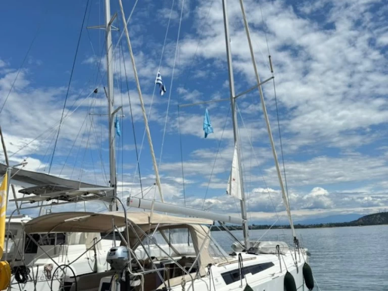 Ein Dufour Dufour 390 mieten in Préveza