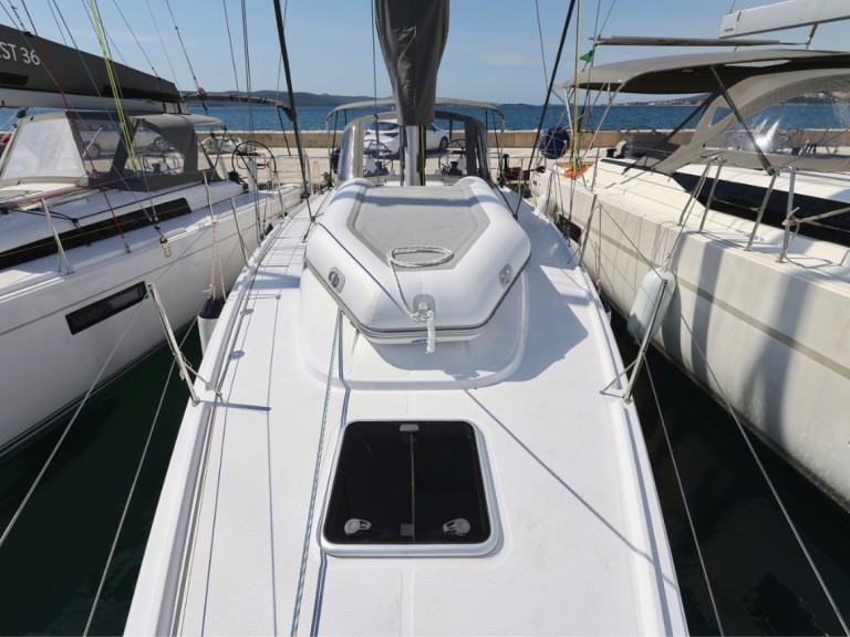 Ein Bénéteau First 36 mieten in Biograd na Moru
