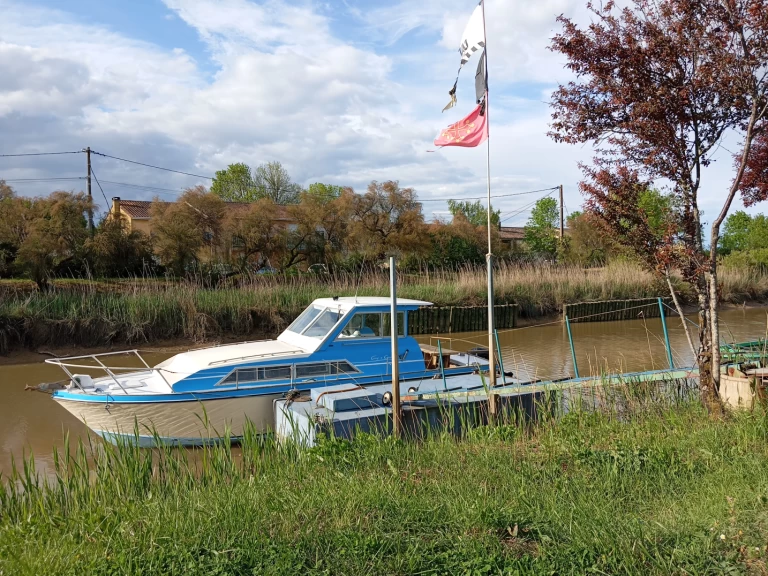 Motorboot mit oder ohne Skipper Guy Couach mieten in Valeyrac