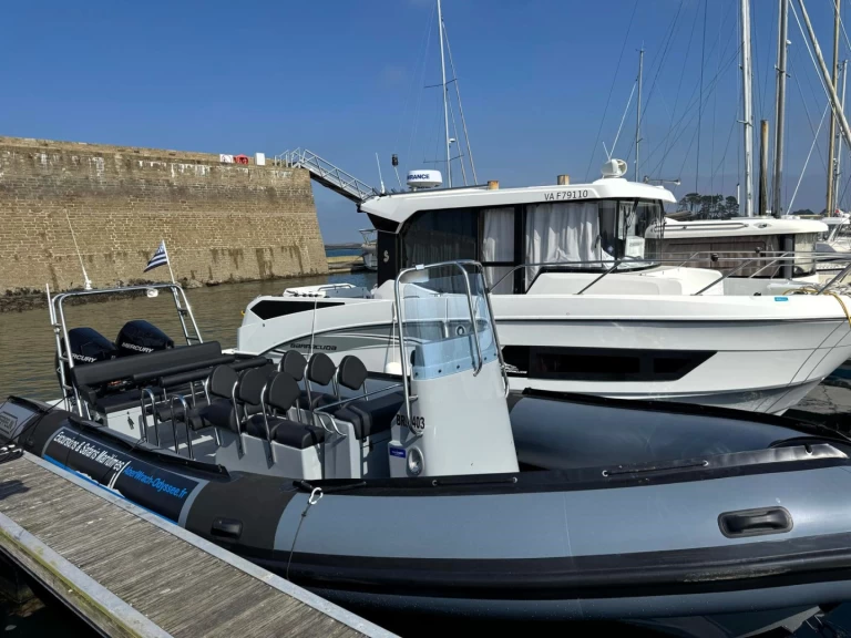 YachtCharter in Landéda - Zeppelin Zeppelin XVPRO 850 auf SamBoat