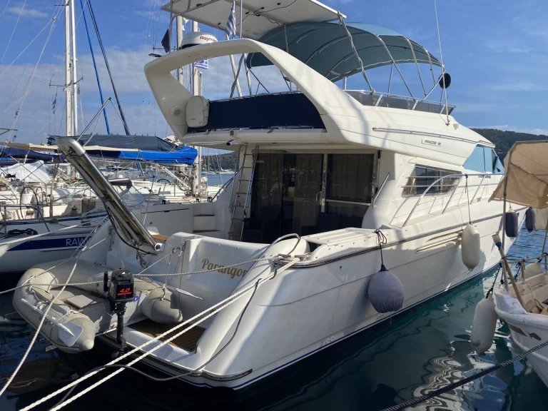 YachtCharter in Póros (City) - Princess Princess 60 Fly auf SamBoat