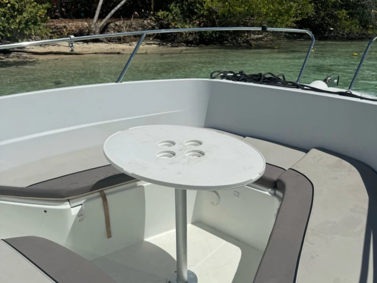 Jeanneau Cap Camarat 7.5 CC mieten Pointe-à-Pitre