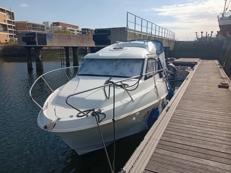Ein Quicksilver Activ 640 Weekend mieten in Le Havre