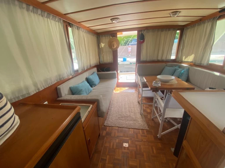 Ein c&l marine corporation europa 40 mieten in Palermo