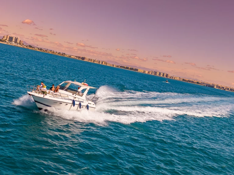 Motorboot mieten in Vilanova i la Geltrú - Guy Couach Guy Couach 1000 Fly