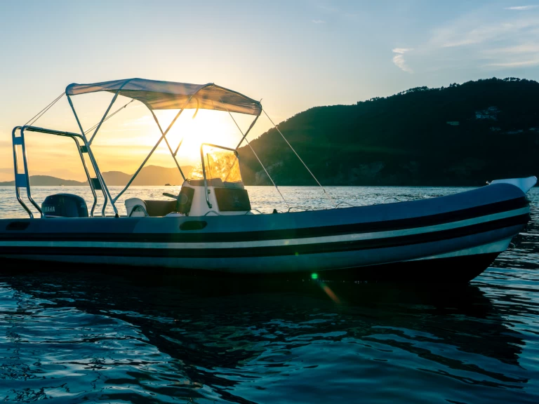 Schlauchboot mit oder ohne Skipper Joker Boat mieten in Bocca di Magra