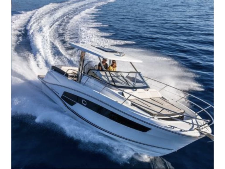 YachtCharter in La Trinité-sur-Mer - Jeanneau Cap Camarat 10.5 WA auf SamBoat