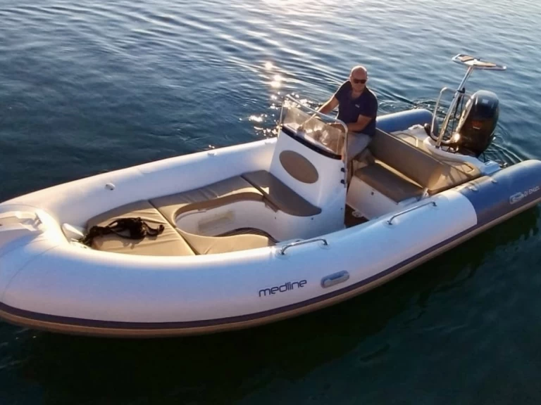 YachtCharter in Port de Sainte-Marine - Zodiac Medline 650 auf SamBoat