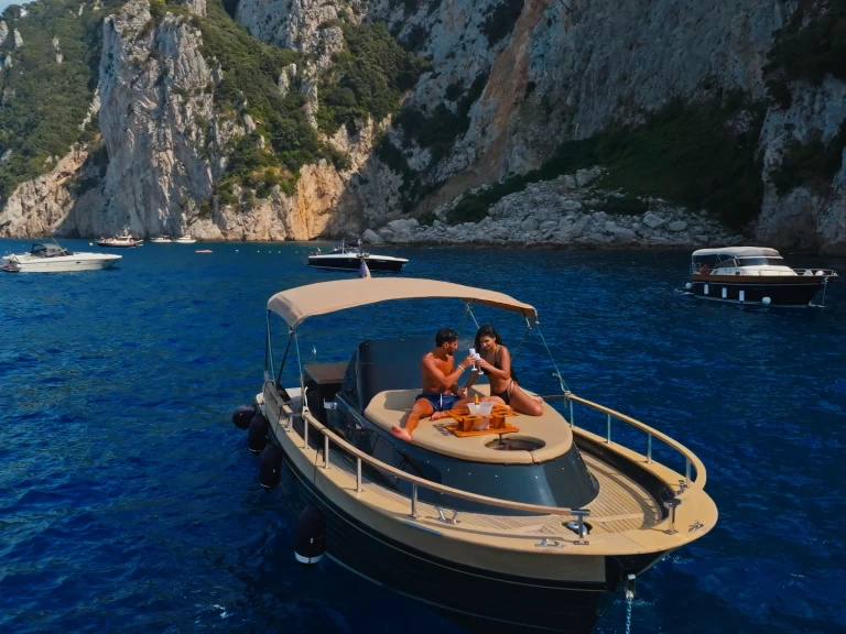 Nautica Esposito Positano 32 mieten Capri