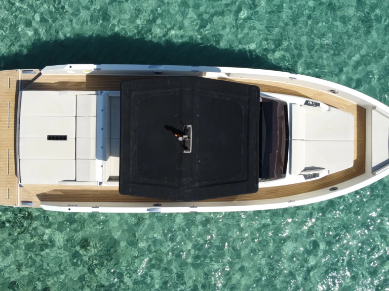 De Antonio  D42 Open mieten Ibiza Town