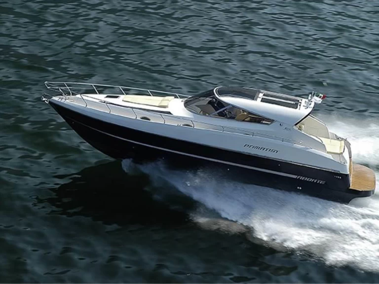 Ein PRIMATIST By Bruno Abbate G 46 mieten in Capri