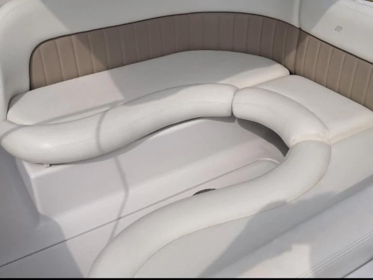 Ein Four Winns Vista 268 mieten in Scey-sur-Saône-et-Saint-Albin