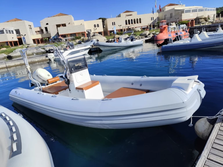 Schlauchboot mieten in Villasimius zum besten Preis