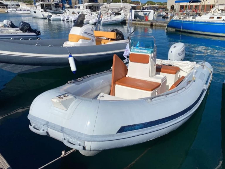 Schlauchboot mieten in Villasimius - Joker Boat Coaster 470