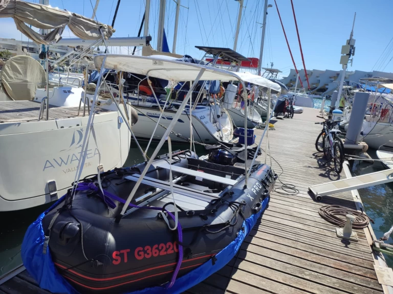 Ein 3D Tender Heavy Duty 360 mieten in Le Grau-du-Roi