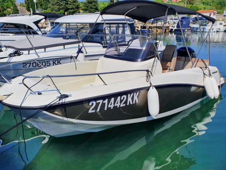 Motorboot mit oder ohne Skipper Quicksilver mieten in Empuriabrava